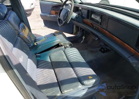 1994 Buick Park Avenue из США, поврежденный, VIN 1G4CW52L2RH610783
